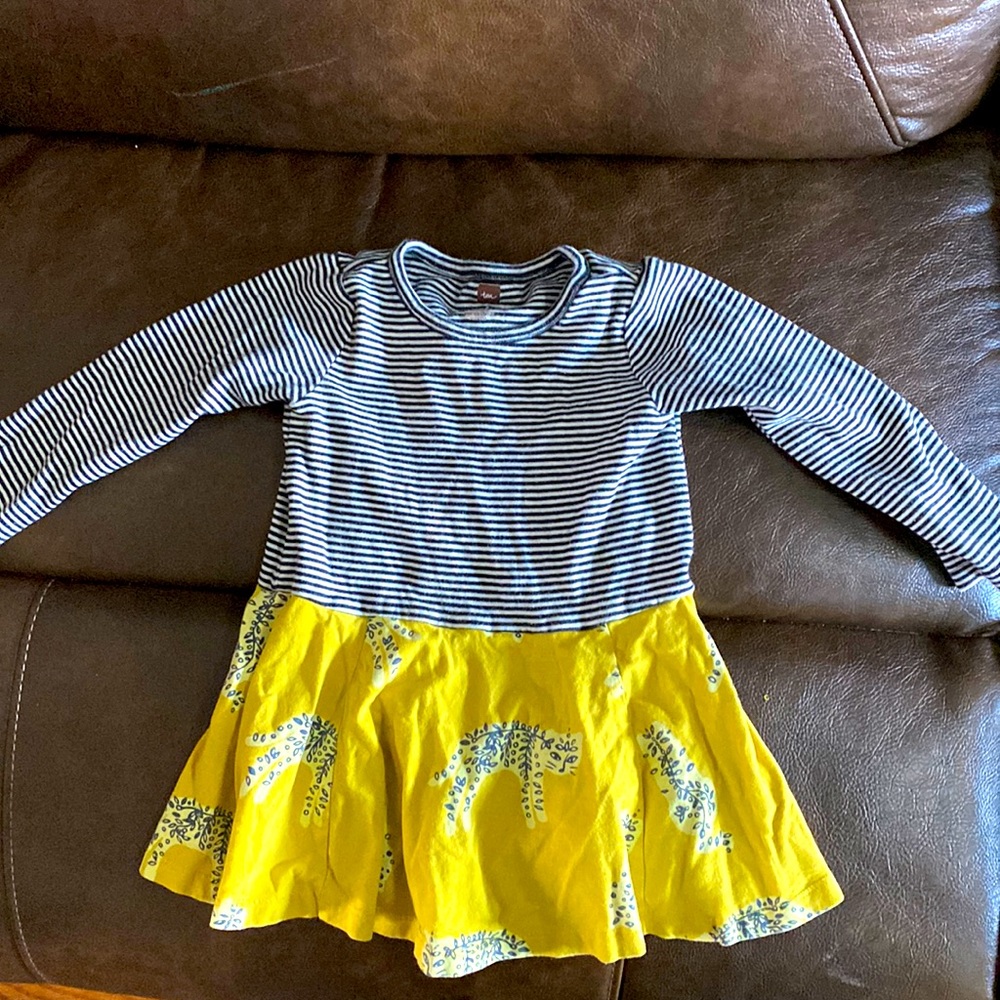 2T girls long sleeved dress